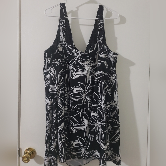 Plus Size Floral One Piece Bathing Suit - Picture 3 of 7